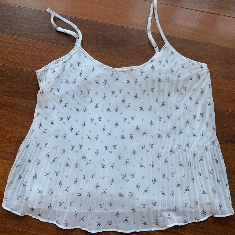 Abercrombie & Fitch top